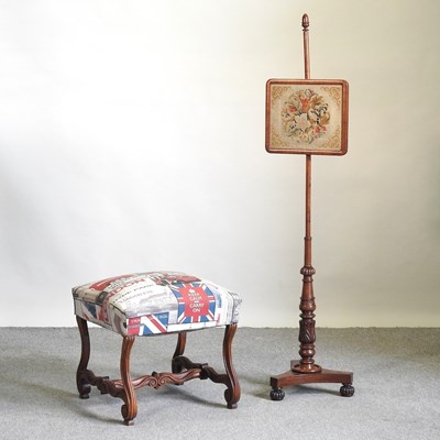 Lot 732 - A stool and a screen