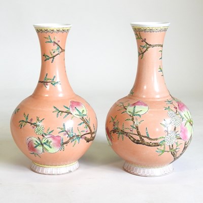 Lot 93 - A pair of Chinese vases