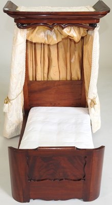 Lot 113 - A miniature bed