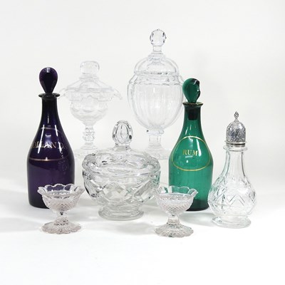 Lot 284 - A collection of glassware