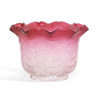 Lot 314 - A pink glass oil lamp shade