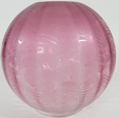 Lot 230 - A pink glass oil lamp shade