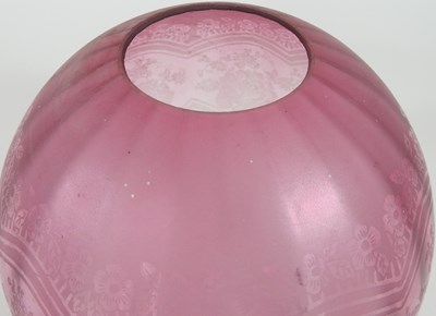 Lot 230 - A pink glass oil lamp shade