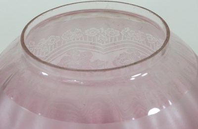 Lot 230 - A pink glass oil lamp shade