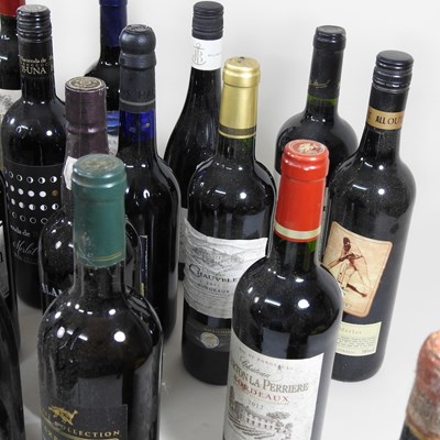 Lot 515 - A collection of wine