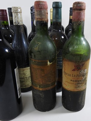 Lot 515 - A collection of wine