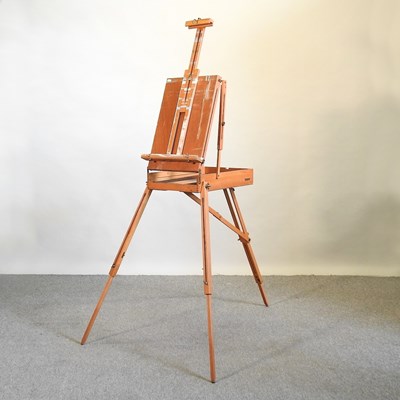 Lot 108 - A wooden artist's easel