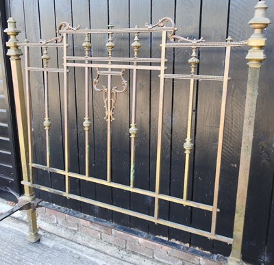 Lot 668 - A brass bedstead