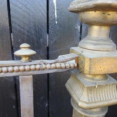 Lot 668 - A brass bedstead