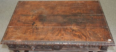 Lot 478 - A writing table