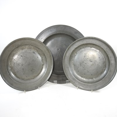 Lot 286 - Three pewter chargers