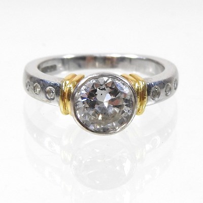 Lot 16 - An 18 carat diamond ring