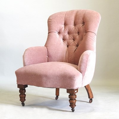 Lot 724 - A Victorian armchair