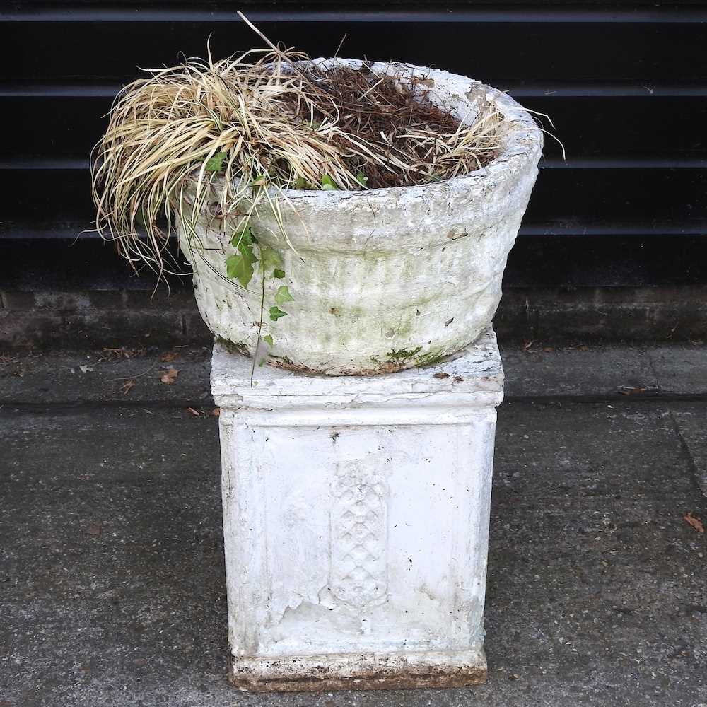 Lot 630 - A planter on pedestal