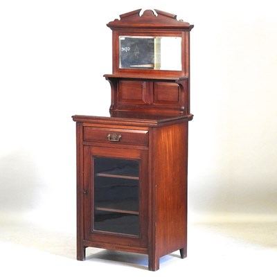 Lot 123 - A Victorian cabinet