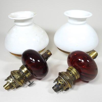 Lot 411 - A pair of oil lamps