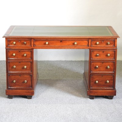 Lot 402 - A Victorian pedestal desk