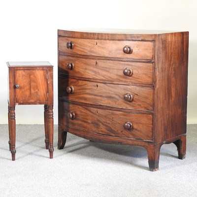 Lot 559 - A chest and a cabinet