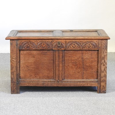 Lot 344 - An oak coffer