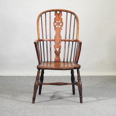 Lot 157 - A Windsor chair