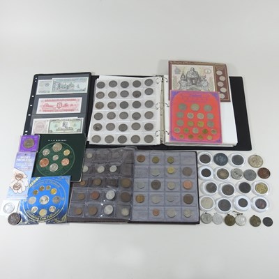 Lot 569 - A collection of coins