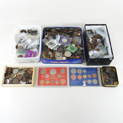 Lot 215 - A collection of coins