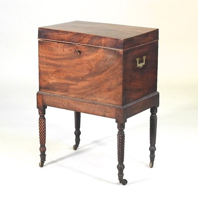 Lot 304 - A Regency mahogany cellarette