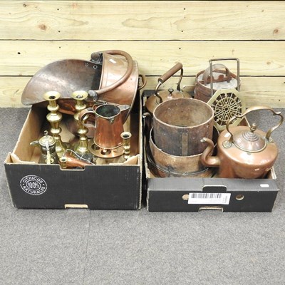 Lot 398 - A collection of metalwares