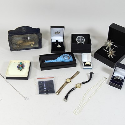 Lot 123 - A collection of various watches and costume jewellery