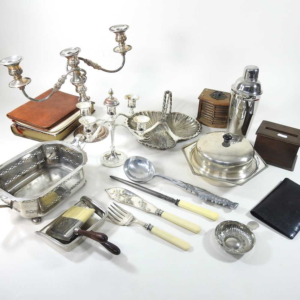 Lot 3 A collection of silver plated items