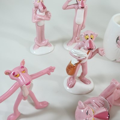 Lot 525 - A collection of Pink Panther novelty items