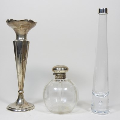 Lot 32 - Two vases and a scent jar