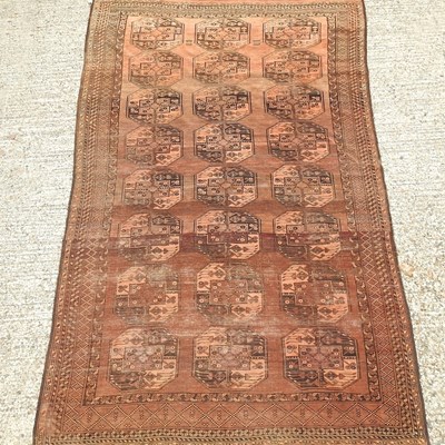 Lot 315 - A large carpet