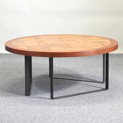 Lot 227 - A circular coffee table