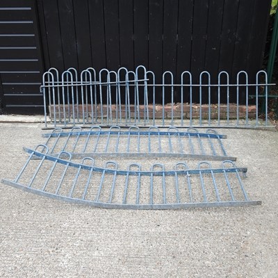 Lot 71 - A cast iron railing