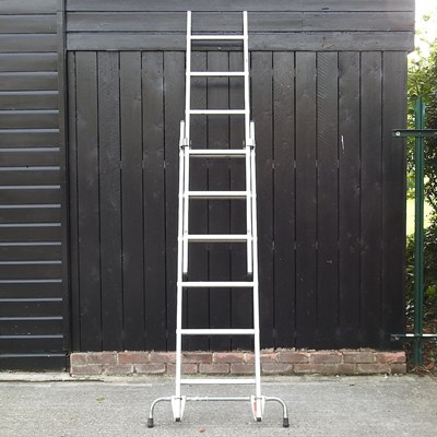 Lot 327 - An aluminium ladder