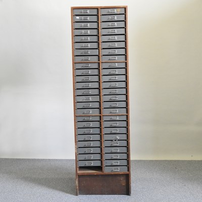 Lot 449 - A bank of drawers