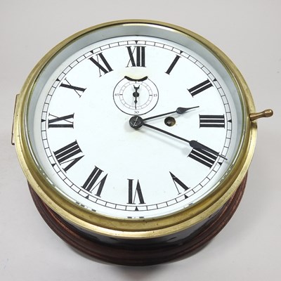 Lot 357 - A ships clock