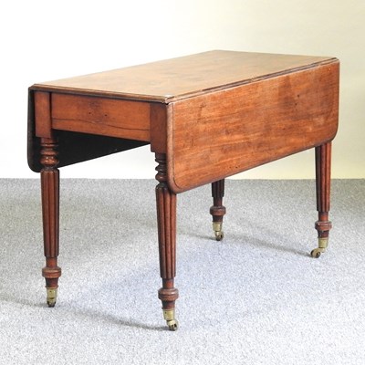 Lot 429 - A 19th century pembroke table