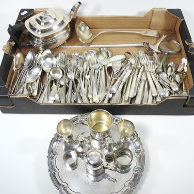 Lot 226 - A collection of silver plated items