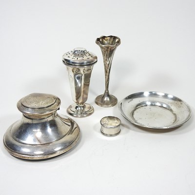 Lot 9 - A collection of silver items