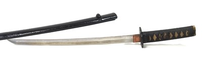 Lot 38 - A Japanese short sword