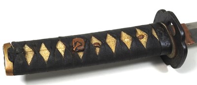 Lot 38 - A Japanese short sword