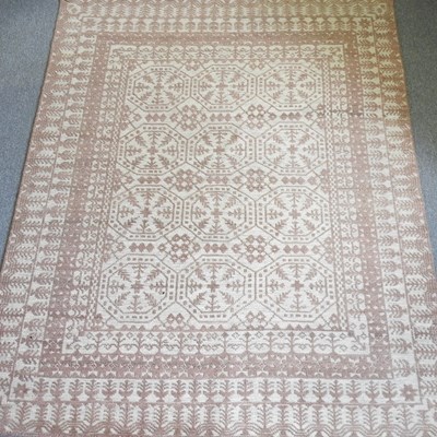 Lot 61 - An Oka woollen rug