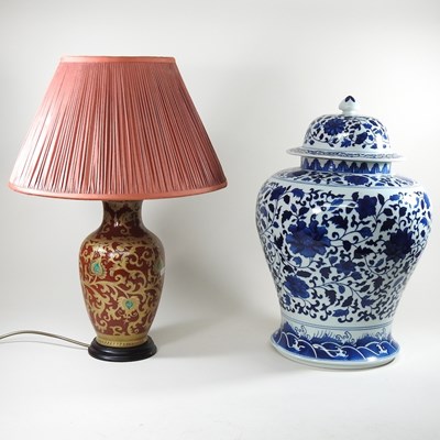 Lot 136 - A Chinese jar and a lamp