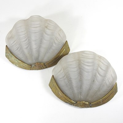 Lot 223 - A pair of wall lights