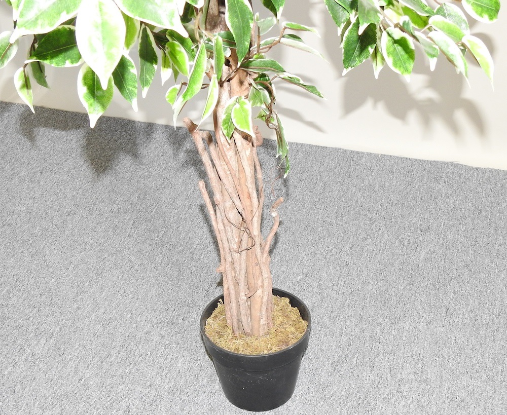 Lot 340 An artificial tree