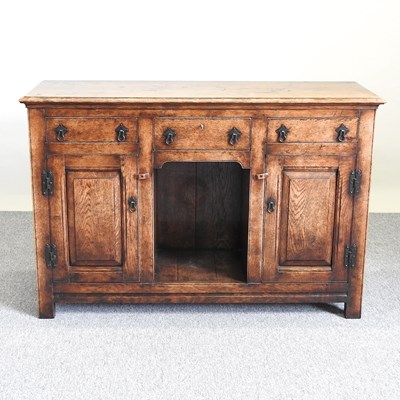 Lot 213 - A Titchmarsh & Goodwin sideboard