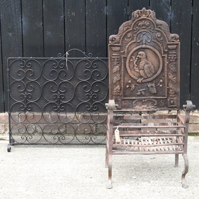 Lot 371 - A fire basket and screen