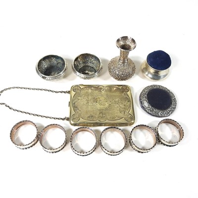 Lot 31 - A collection of silver